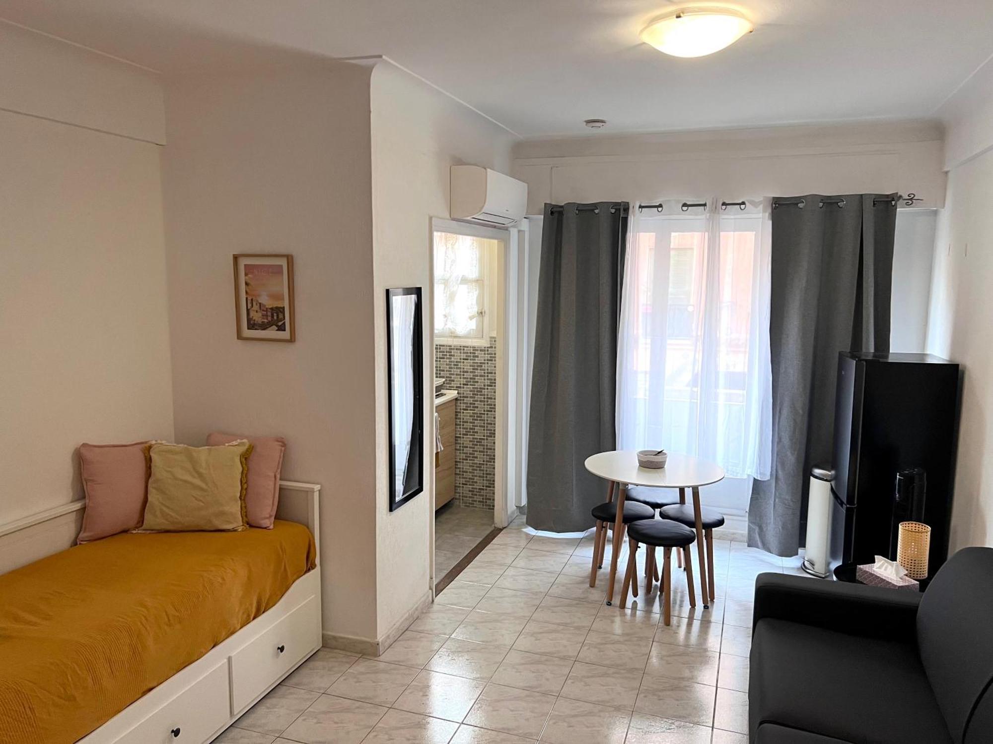 Apartamento Fully Equipped Apt For 4 Near Negresco Niza Exterior foto